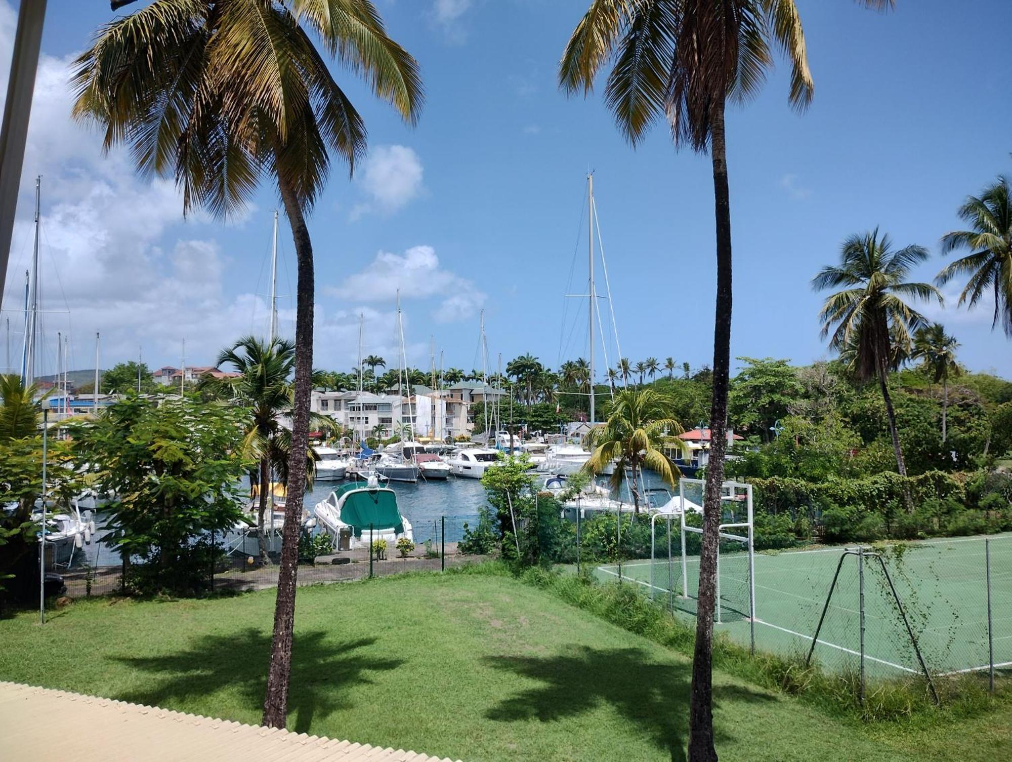 Charmant T1 Avec Vue Sur Marina Les Trois-Ilets Esterno foto